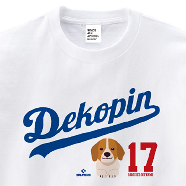 大谷翔平 デコピン SHOHEI OHTANI 「Dekopin Logo」Tシャツ ホワイト