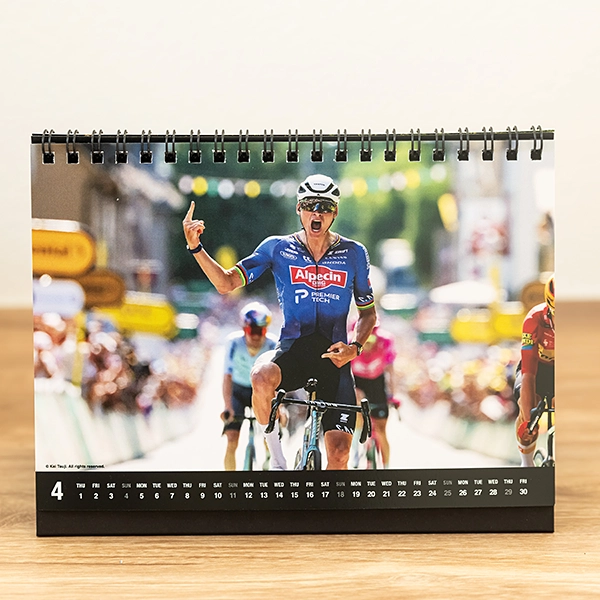 2027年卓上カレンダー - Greatest Cycling Race by Kei Tsuji