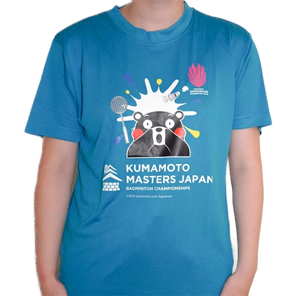 くまもと再春館製薬所バドミントンチーム公式 熊本マスターズジャパン2025 スプラッシュTシャツ くまモンver.(ブルー)