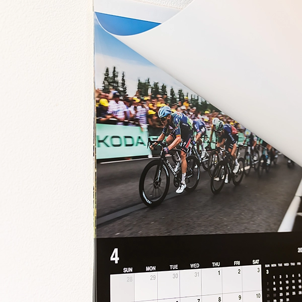 2027年壁掛けカレンダー - Greatest Cycling Race by Kei Tsuji