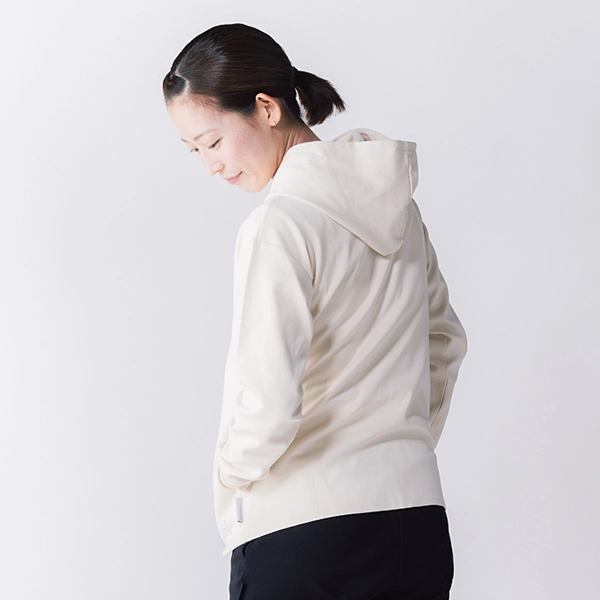 くまもと再春館製薬所バドミントンチーム公式 【イフミック加工】スウェットジップパーカー (オフホワイト)