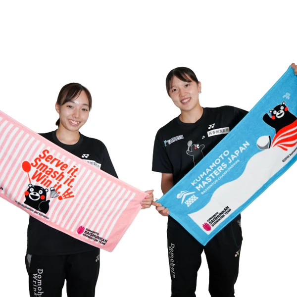 くまもと再春館製薬所バドミントンチーム公式 熊本マスターズジャパン ストライプフェイスタオル くまモンver.